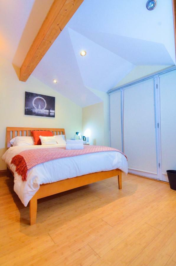 Hotel Thames View House Surrey Quays Londra Esterno foto
